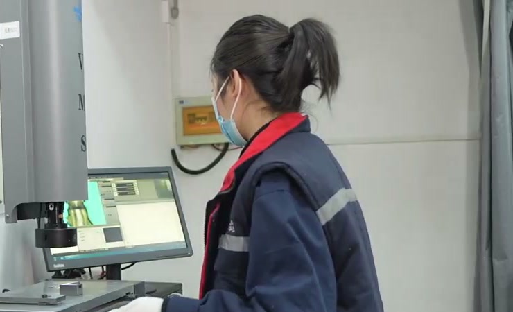 汽车线尺寸与结构测量现场